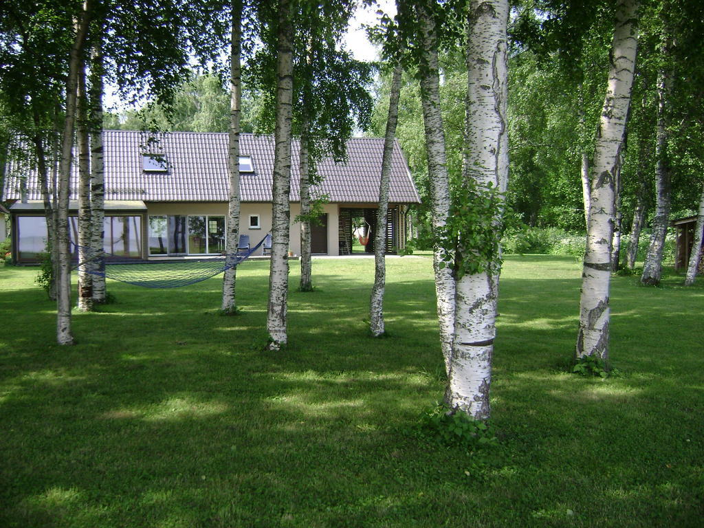 Mere Holiday House Salme Exterior foto